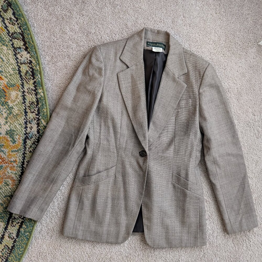 Vintage Harvé Benard 100% wool women's blazer